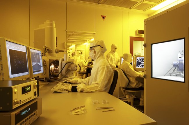 Inside the laboratories at the Australian National Fabrication Facility, where the researchers designed and built the world's first two-qubit logic gate. Credit: UNSW.