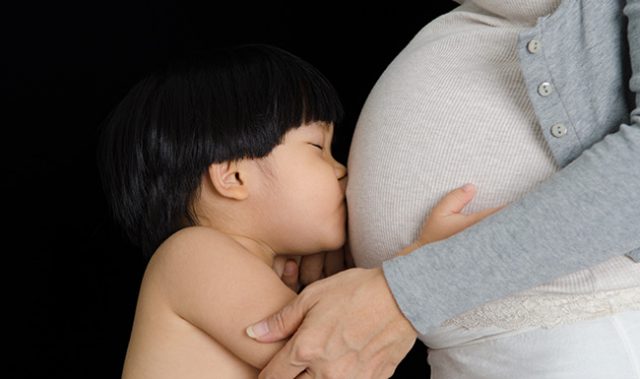 How Uterine Fluid Informs The Fetus