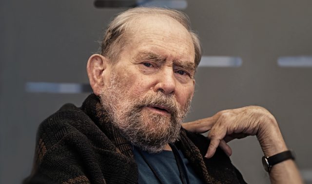 Sydney Brenner, ‘father of the worm’ and decoder of DNA, dies at 92